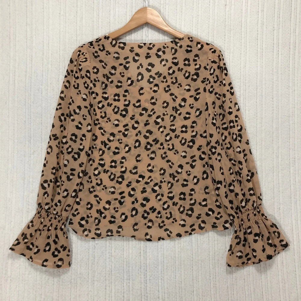A New Day Leopard‎ Print V Neck Long Sleeve Flare Cuff Blouse XS - Picture 6 of 8